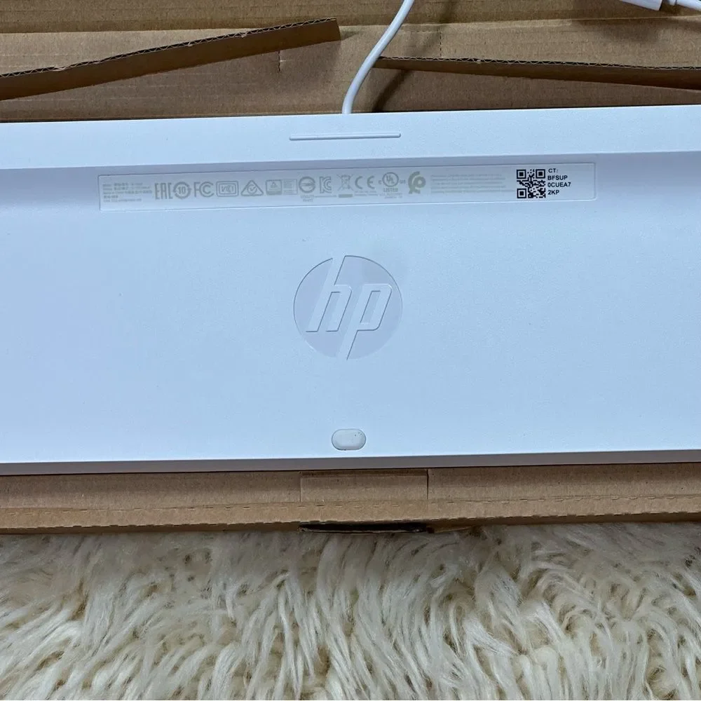 HP white Wired Keyboard
